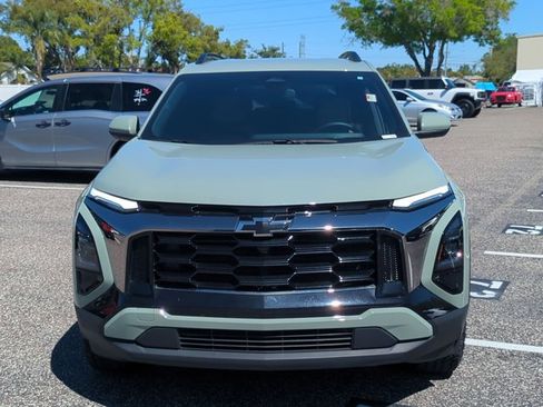 Used 2025 Chevrolet Equinox ACTIV image 2