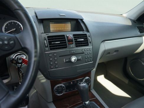 Used 2008 Mercedes-Benz C 300 Sedan image 27