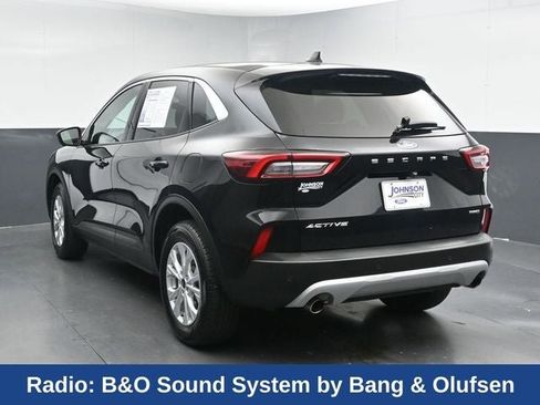 Used 2023 Ford Escape Active w/ Tech Pack #2 AWD/4WD image 8