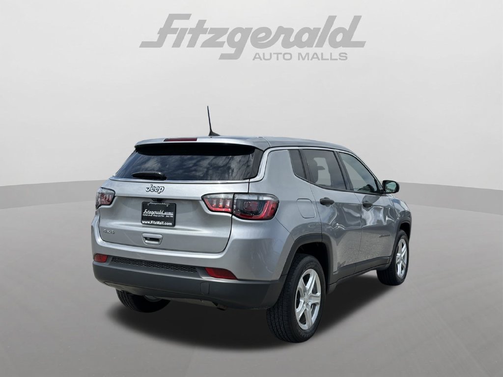 Used 2023 Jeep Compass Sport AWD/4WD image 5