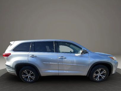 Used 2017 Toyota Highlander AWD V6