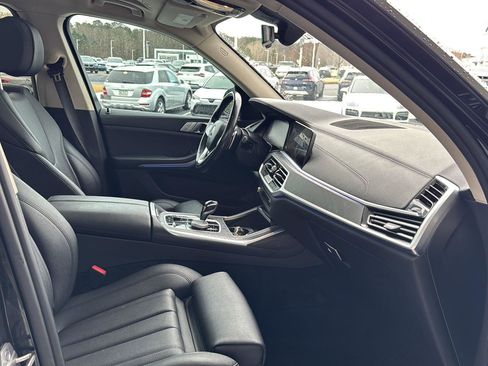 Used 2022 BMW X7 xDrive40i w/ Parking Assistance Package image 9