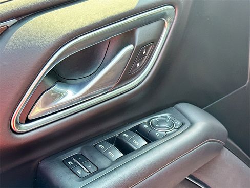 Used 2023 Chevrolet Suburban High Country w/ Premium Package image 17