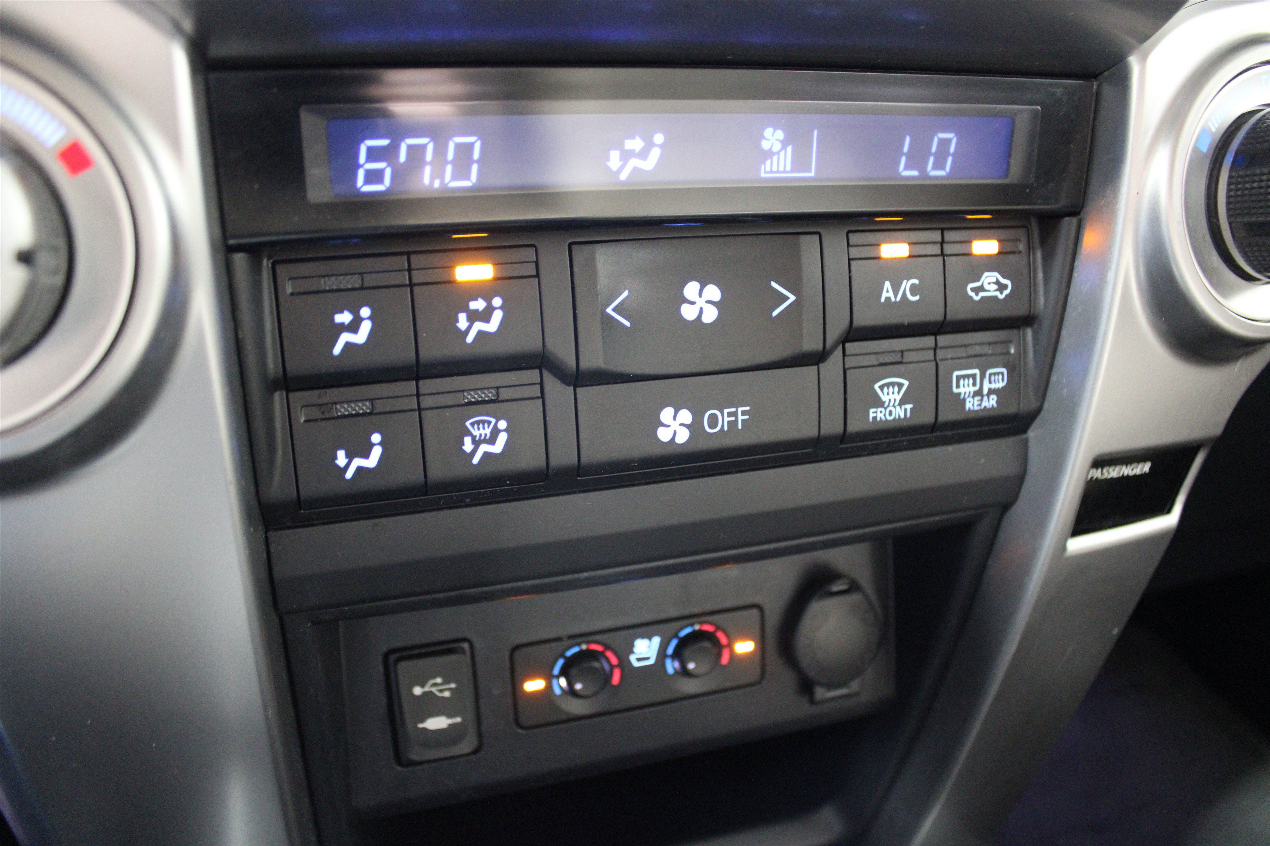 Used 2015 Toyota 4Runner Limited RWD image 16