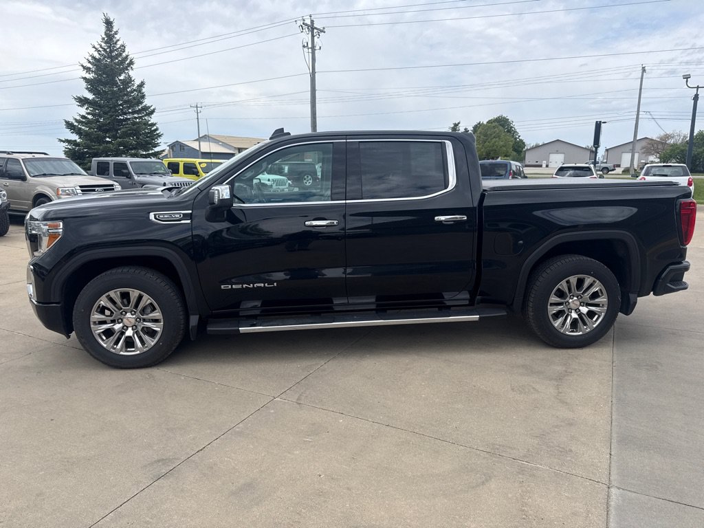 Used 2020 GMC Sierra 1500 Denali w/ Driver Alert Package II AWD/4WD image 2