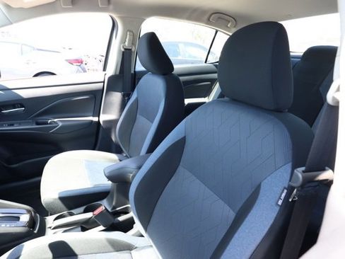 New 2025 Nissan Versa 1.6 SV w/ Trunk Package image 15