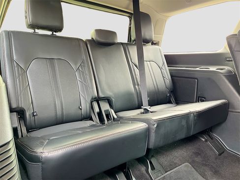 Used 2021 Ford Expedition Platinum image 28