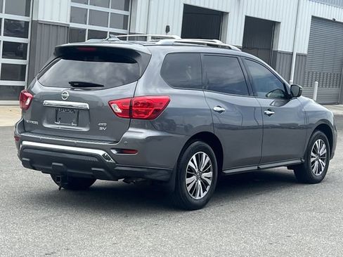 Used 2019 Nissan Pathfinder SV AWD/4WD image 14