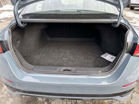 Used 2024 Nissan Sentra SR w/ SR Premium Package FWD image 7