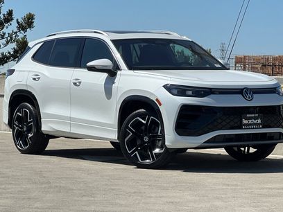 New 2026 Volkswagen Tiguan SEL R-Line