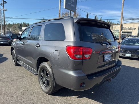 Used 2017 Toyota Sequoia SR5 image 5