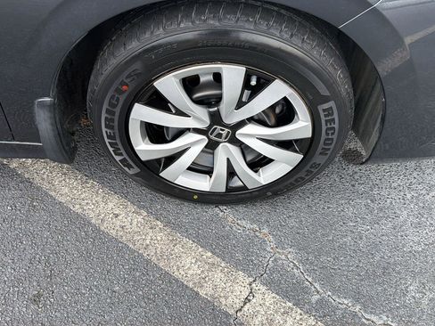 Used 2022 Honda Civic LX image 37