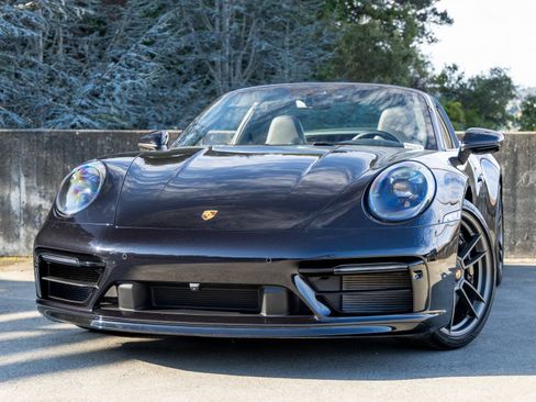 Used 2022 Porsche 911 50th Anniversary Edition AWD/4WD image 7
