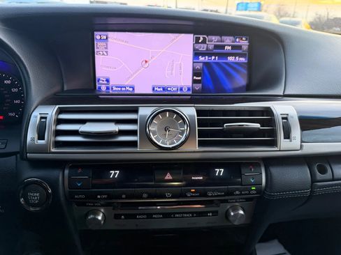 Used 2013 Lexus LS 460 AWD image 16