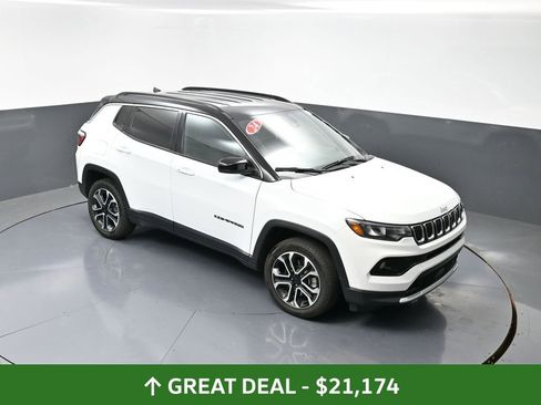 Used 2024 Jeep Compass Limited image 43