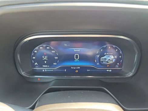 Used 2024 Chevrolet Suburban LT AWD/4WD image 26