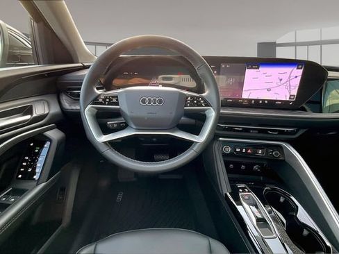 Used 2025 Audi Q5 Premium w/ Convenience Package AWD/4WD image 8