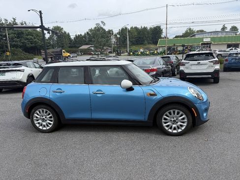 Used 2016 MINI Cooper 4-Door Hardtop FWD image 5