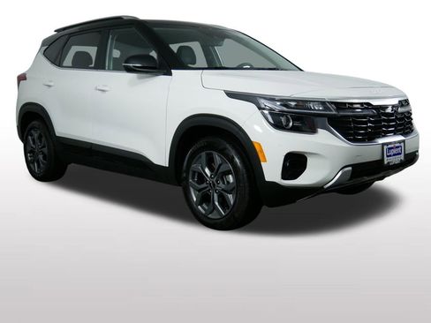 Certified 2024 Kia Seltos S image 2