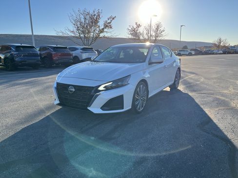 Used 2024 Nissan Altima 2.5 SL image 8