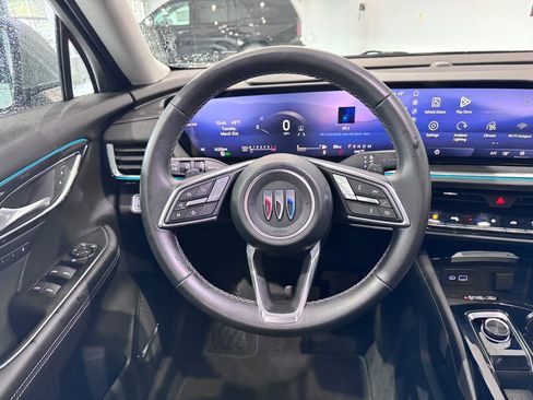 Certified 2025 Buick Envision Preferred AWD/4WD image 13