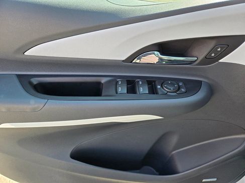 Used 2021 Chevrolet Bolt Premier w/ Infotainment Package FWD image 21