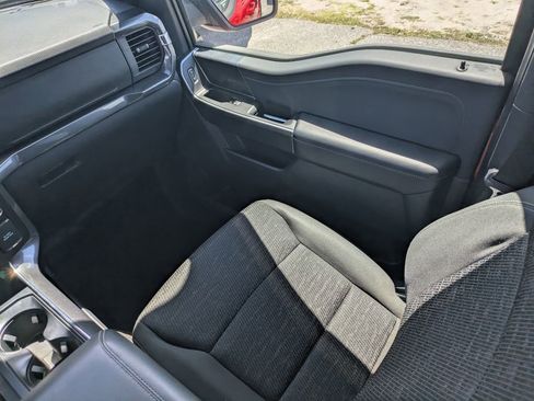 Used 2022 Ford F150 XLT w/ Equipment Group 302A High image 17