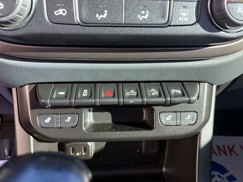 Used 2022 Chevrolet Colorado Z71 image 24