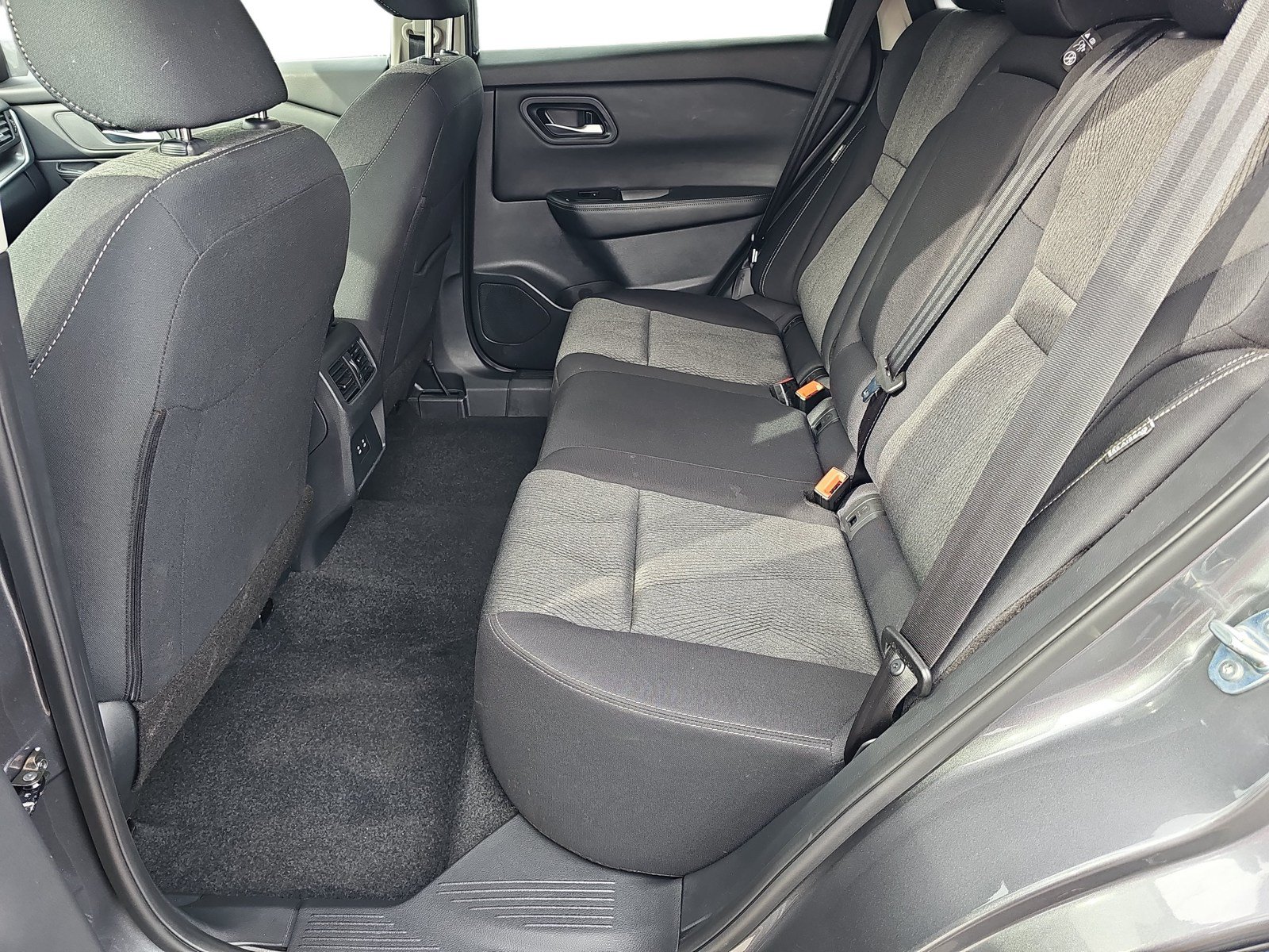 Used 2026 Nissan Rogue SV FWD image 11