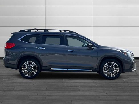 Used 2024 Subaru Ascent Touring AWD/4WD image 2