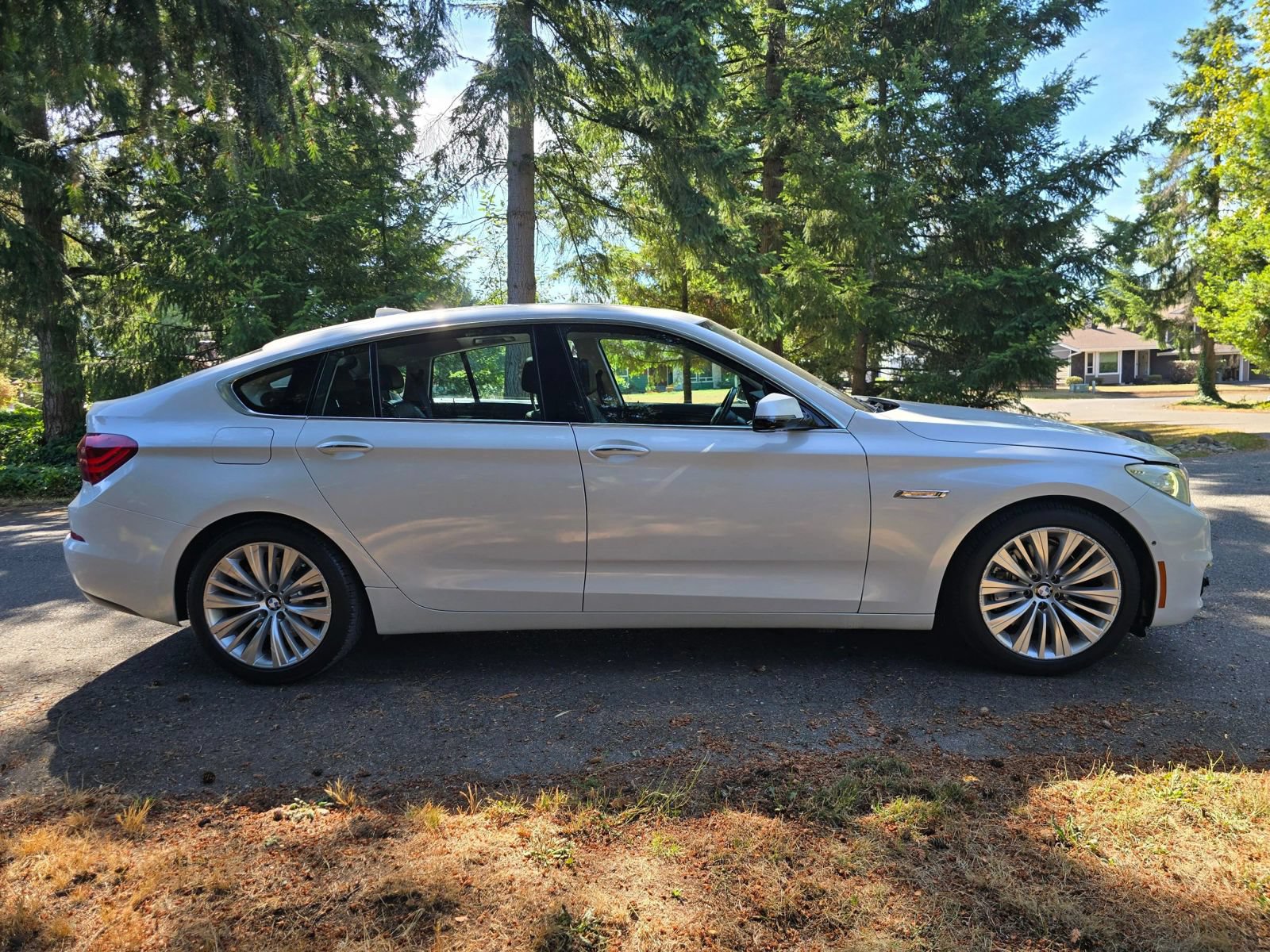 Used 2015 BMW 535i Gran Turismo xDrive AWD/4WD image 7