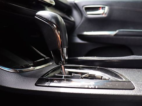 Used 2017 Toyota Avalon Limited w/ All Weather Liner Package FWD image 51