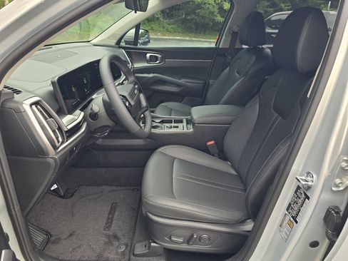 Used 2026 Kia Sorento S w/ S Panoramic Sunroof Package FWD image 12