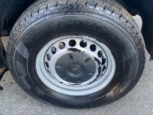 Used 2018 Mercedes-Benz Sprinter 2500 image 31