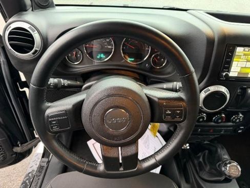 Used 2014 Jeep Wrangler Sahara w/ Mopar Chrome Edition Group image 15