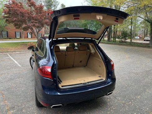 Used 2011 Porsche Cayenne AWD/4WD image 13