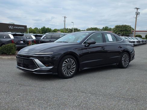 Certified 2026 Hyundai Sonata SEL FWD image 2