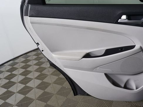 Used 2020 Hyundai Tucson SE FWD image 19