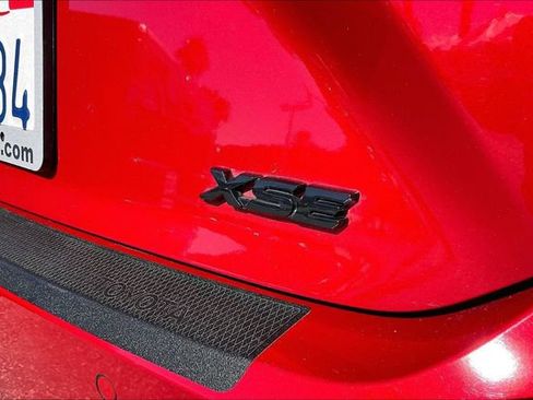 Used 2025 Toyota Camry XSE w/ Premium Plus Package image 31