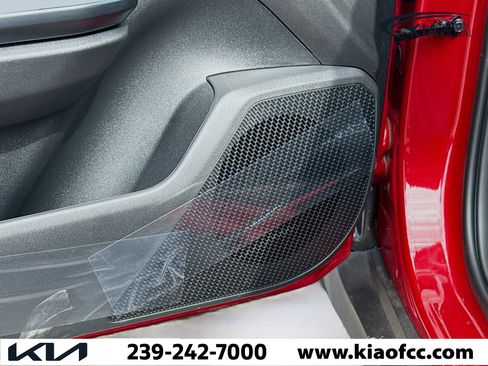 New 2025 Kia K4 LXS image 22