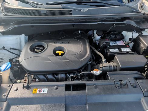 Used 2015 Kia Soul ! FWD image 22