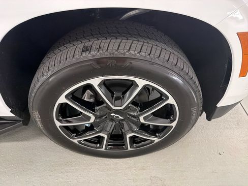 New 2026 Chevrolet Suburban RST w/ Comfort Package RWD image 4