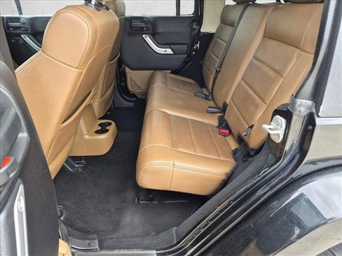 Used 2011 Jeep Wrangler Unlimited Sahara w/ Dual Top Group AWD/4WD image 18
