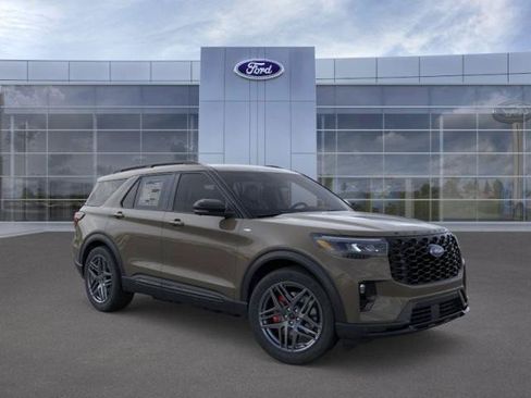 New 2026 Ford Explorer ST-Line w/ ST-Line Street Pack AWD/4WD image 7