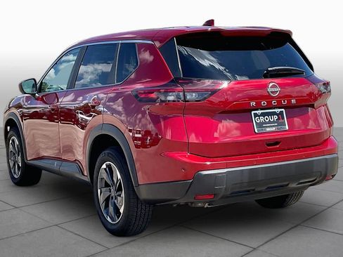 Used 2025 Nissan Rogue SV FWD image 11