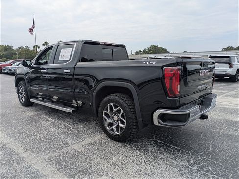 Used 2023 GMC Sierra 1500 SLT w/ SLT Convenience Package AWD/4WD image 5