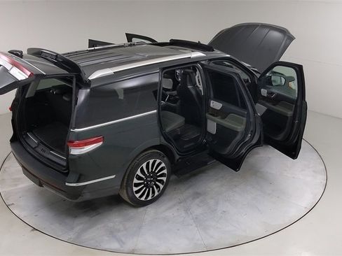 Used 2023 Lincoln Navigator Black Label image 54