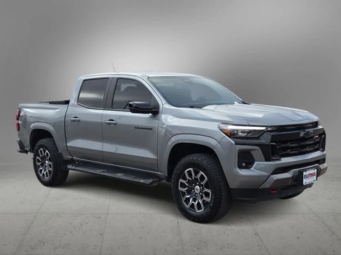 Used 2024 Chevrolet Colorado Z71 w/ Z71 Convenience Package 2 image 2