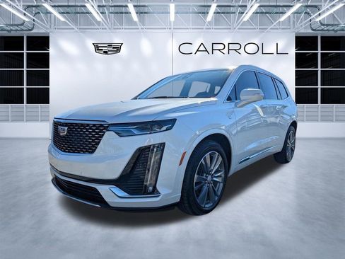 Used 2022 Cadillac XT6 Premium Luxury image 7