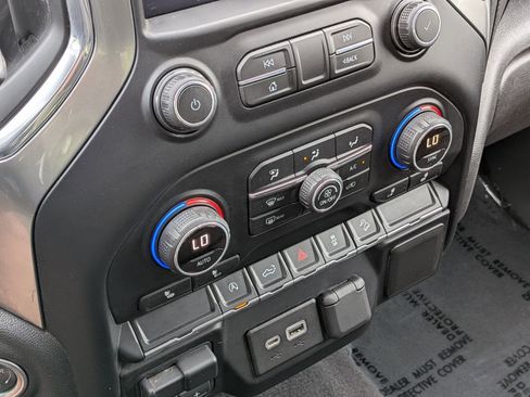 Used 2020 Chevrolet Silverado 1500 LT w/ All-Star Edition image 22